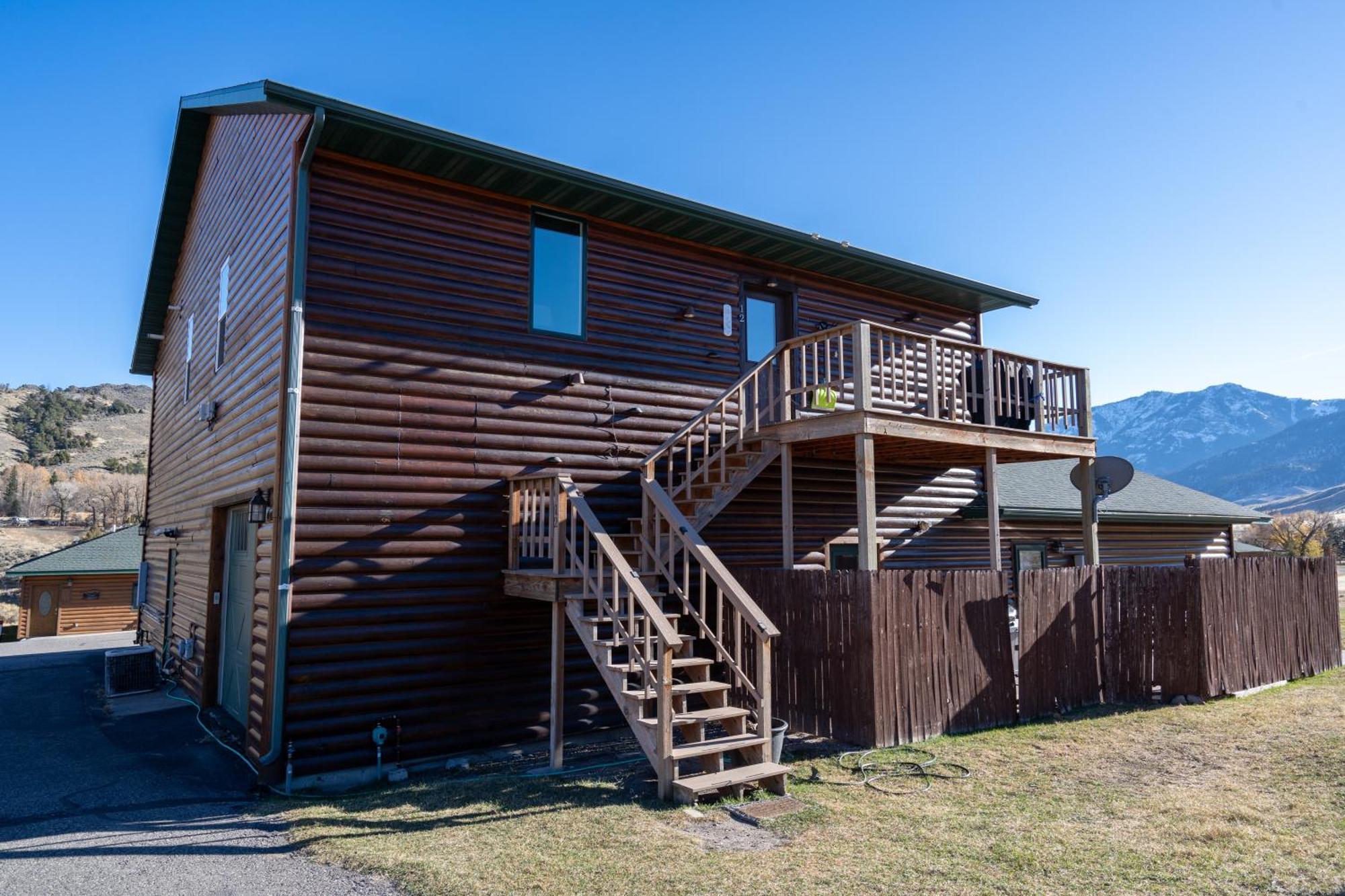 Bison Lodge - Lg Home - 2 Bedrooms - Less Than 5 Miles To Yellowstone North Entrance, Sleeps Up To 8 Gardiner Exterior photo